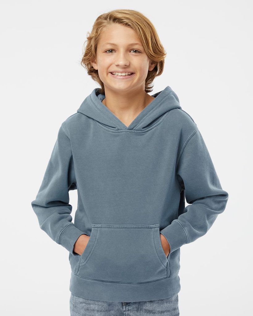 Independent Trading Co.'s Youth Midweight Pigment-Dyed Hooded Sweatshirt is a classic fit sweatshirt made from an 80/20 cotton/polyester blend.